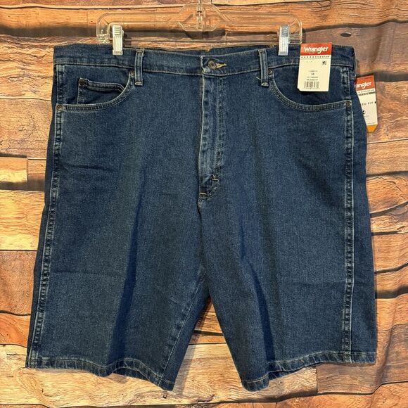 Wrangler Men's 38 Relaxed Fit Blue Denim Jean Shorts 5-Pocket Comfort 10” Inseam - Picture 1 of 7